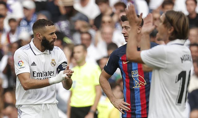 Lewandowski tekee virheen ja Benzema tekee lopulta maalin